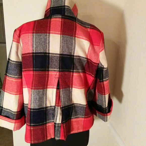 Hollister brand Red/Black/Cream Plaid Jacket - Picture 4 of 4